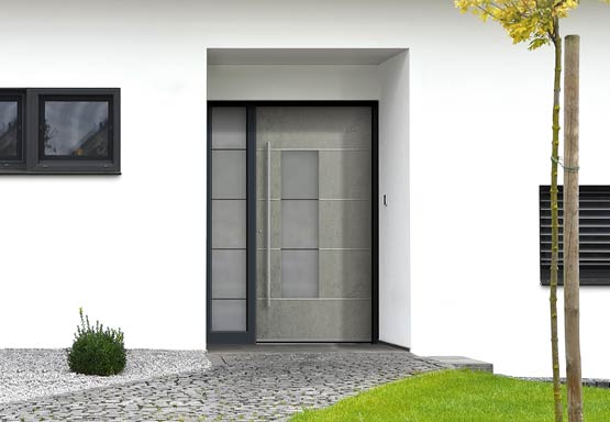 Voordeur met een Art-Stone deurpaneel uit de serie Exclusief van POLYTEC Nederland